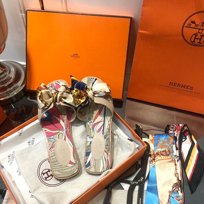 hermes slippers beige