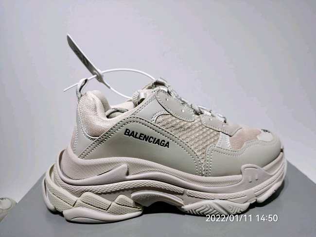 Balenciaga Triple S Beige 524039W2FW19700 - katehub